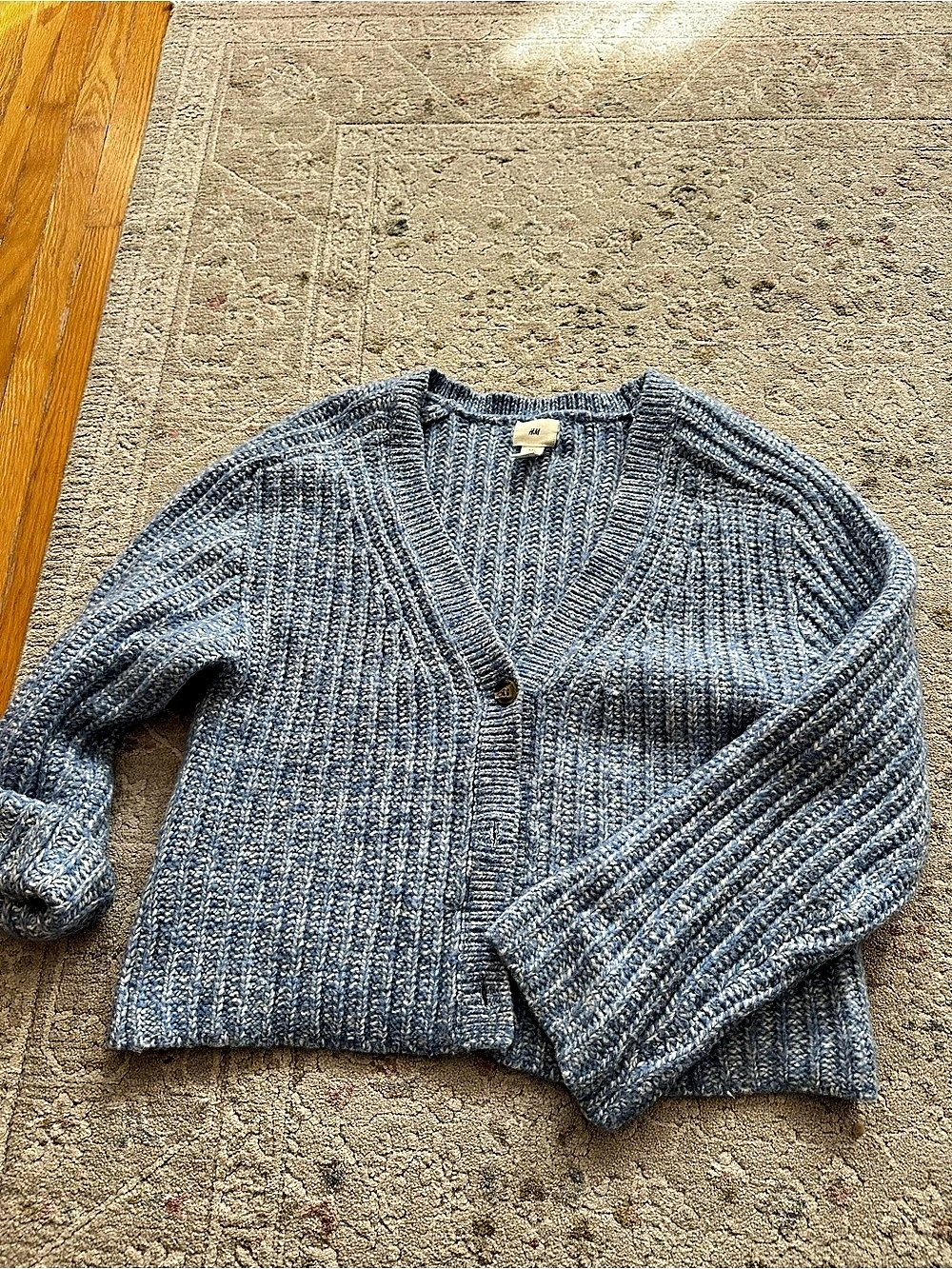 H&Medium Button-Front Cardigan in Blue Size small Like New